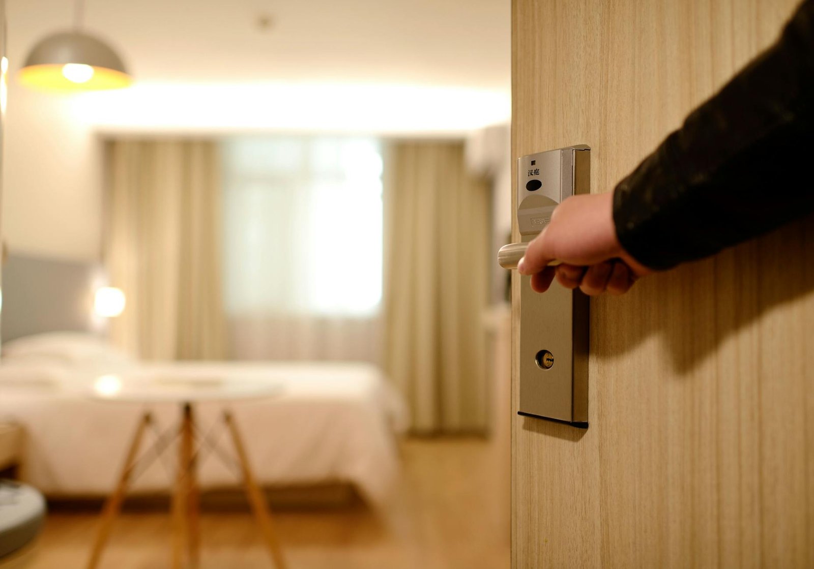 How Consistent Hotel Branding Builds Guest Trust and Loyalty
